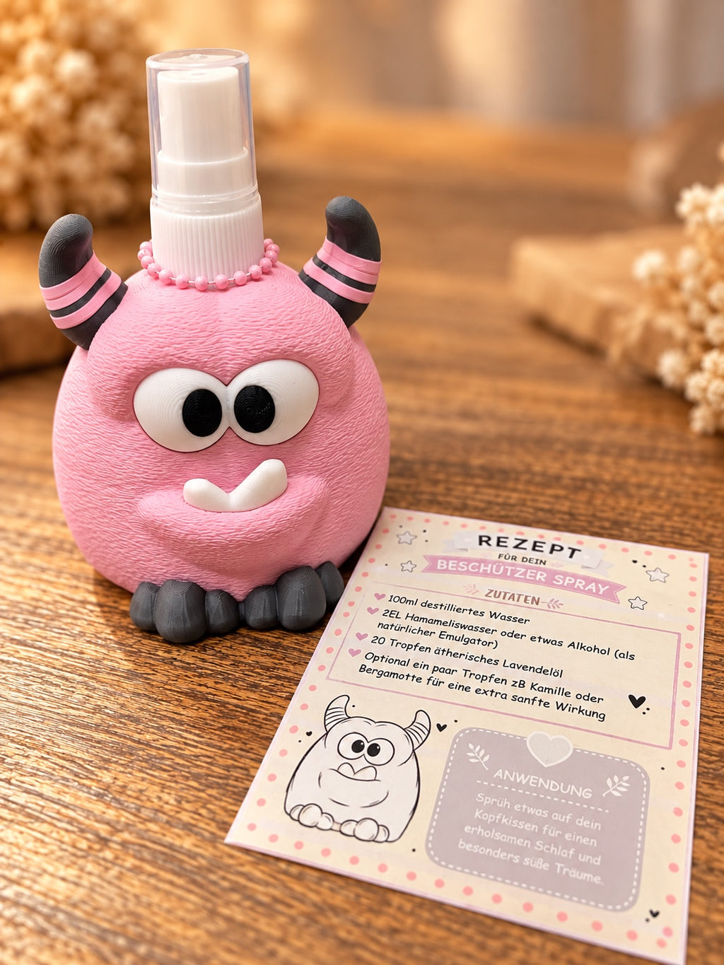 Monster-Sprayhalter mit Rezeptzettel für den Beschützer-Spray