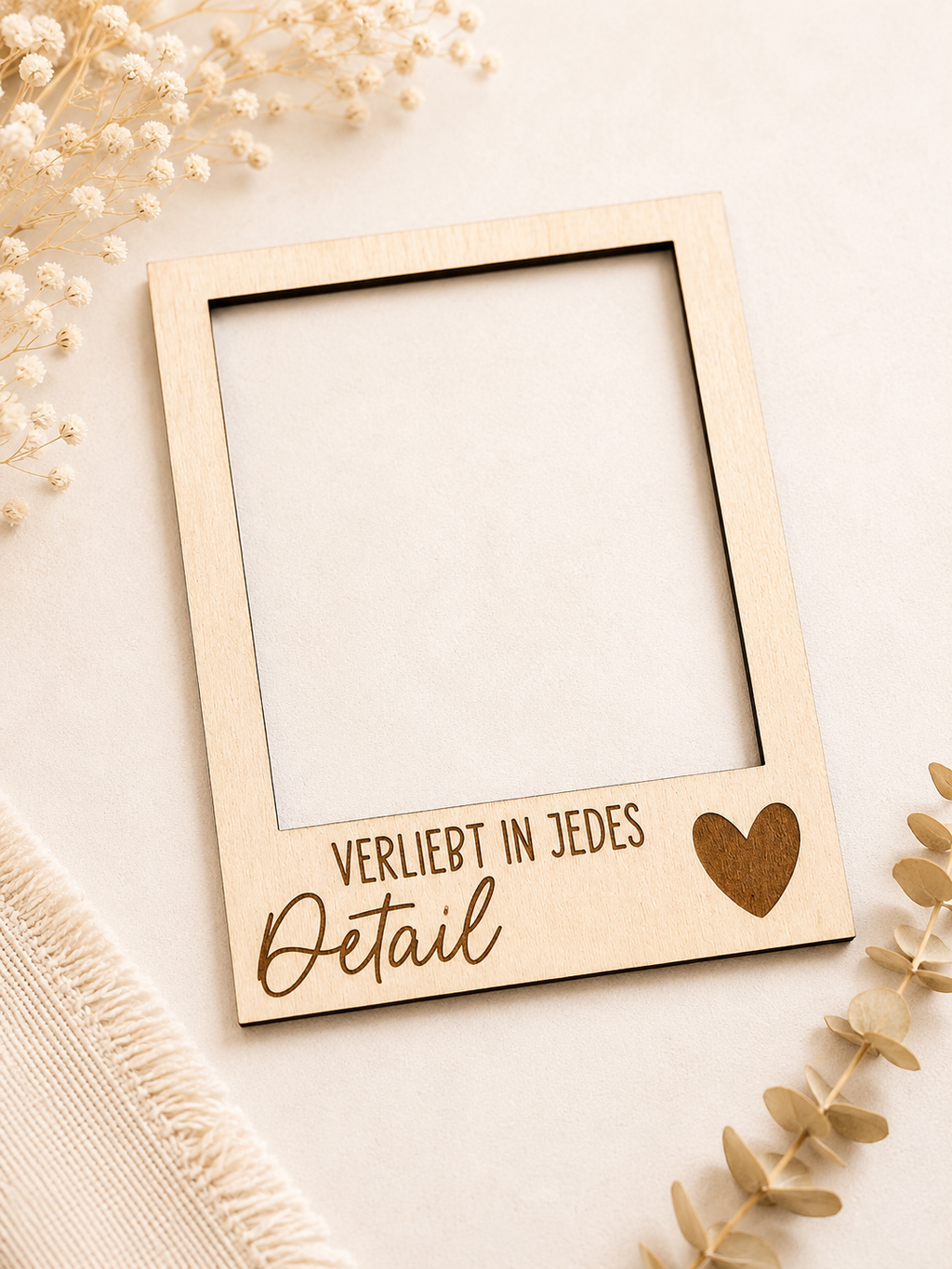 Detailansicht der Gelaserter Holz-Fotorahmen mit Spruch