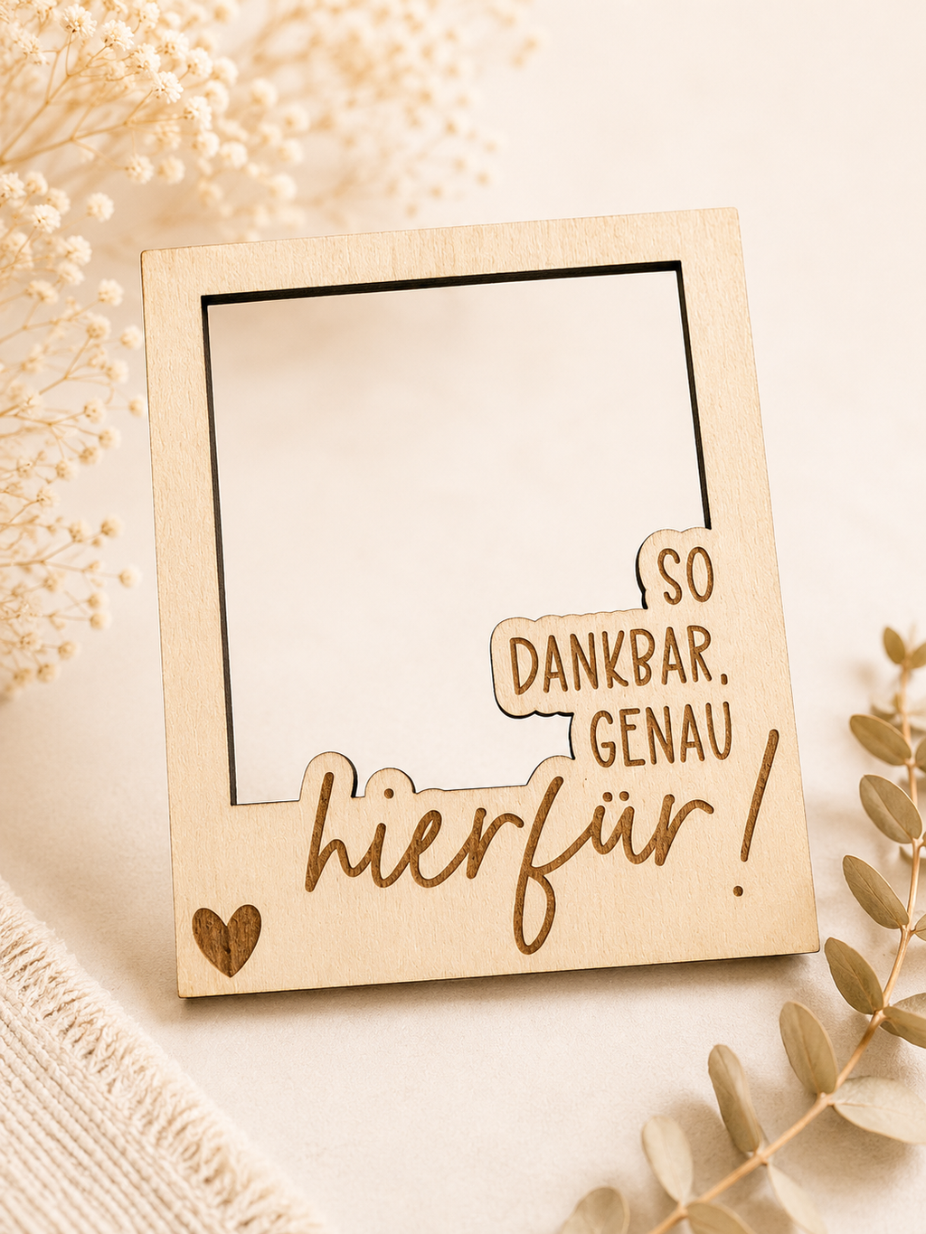 Detailansicht der Gelaserter Holz-Fotorahmen mit Spruch